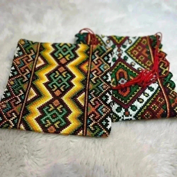 VINTAGE EMBROIDERED POUCHES UKRANIAN  DESIGN - Picture 1 of 6